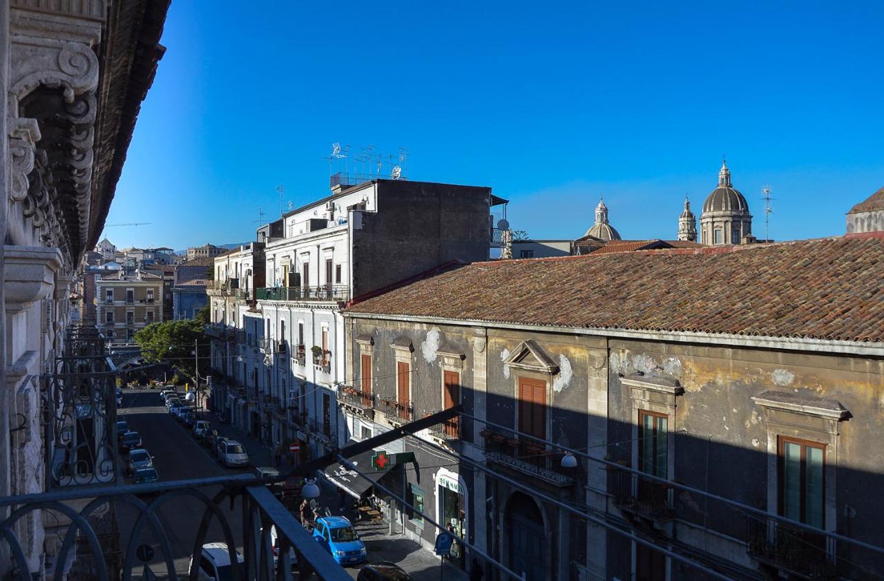 Hotel Casa Alcala Deluxe Catania Exterior foto